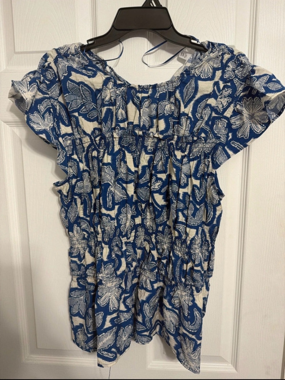 Time and Tru Blue and White Floral Smocked Peasant Top